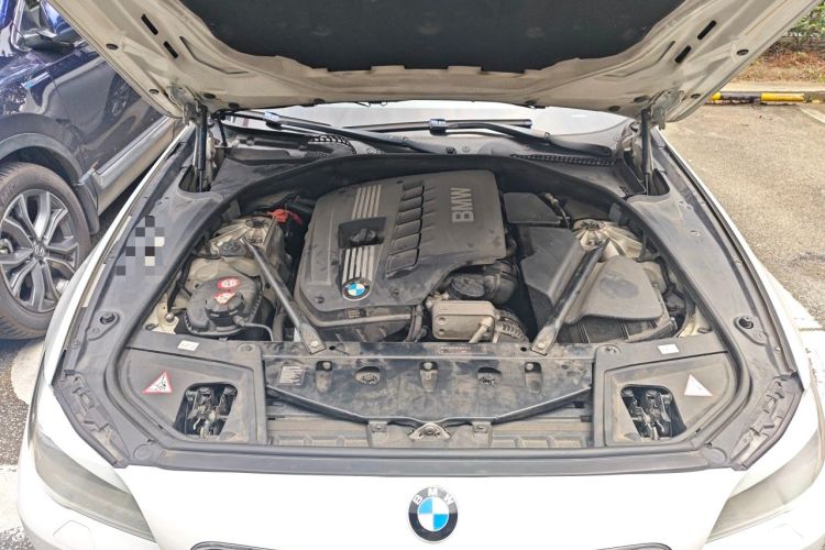Used BMW 5 Series 2012 520Li Elegant Edition Engine Bay