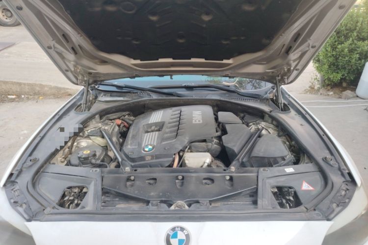 Used BMW 5 Series 2012 530Li Leading Model Engine Bay