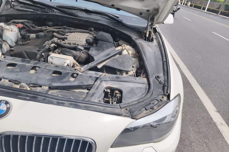 Used BMW 5 Series 2012 520Li Elegant Edition Engine Bay Left