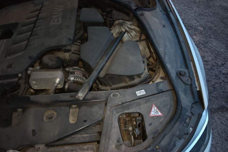 Used BMW 5 Series 2012 520Li Elegant Edition Engine Bay Left