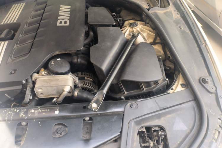 Used BMW 5 Series 2012 520Li Elegant Edition Engine Bay Left