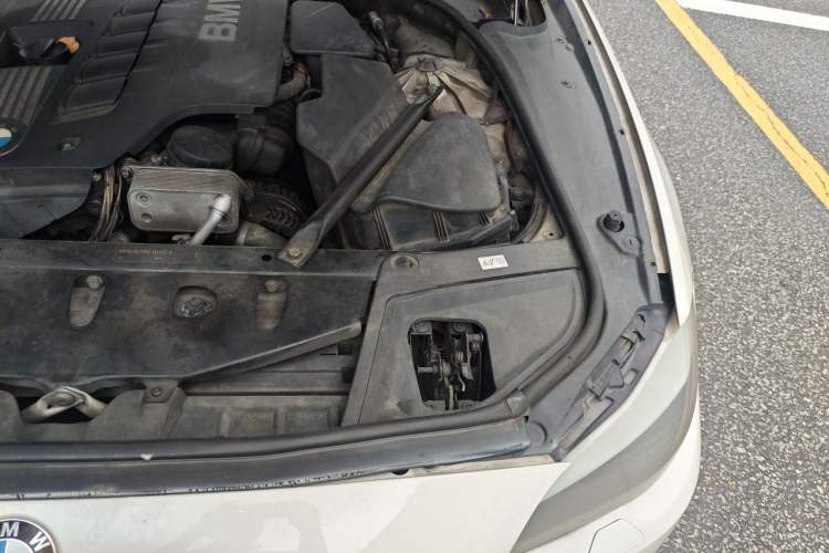 Used BMW 5 Series 2012 520Li Elegant Edition Engine Bay Left