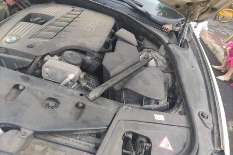 Used BMW 5 Series 2012 523Li Leading Model Engine Bay Left
