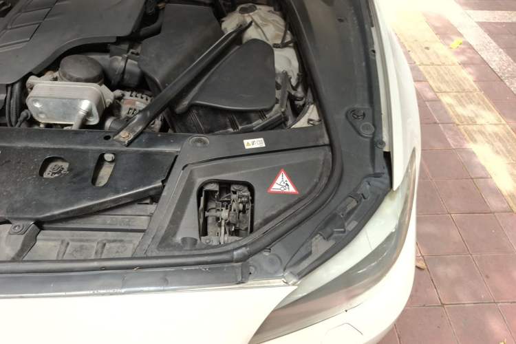 Used BMW 5 Series 2012 523Li Luxury Model Engine Bay Left