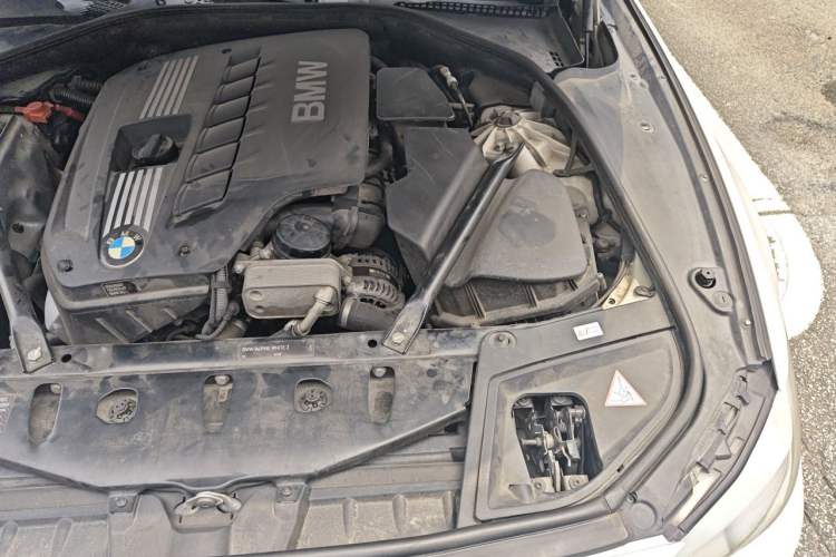 Used BMW 5 Series 2012 520Li Elegant Edition Engine Bay Left