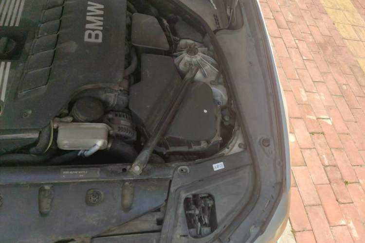 Used BMW 5 Series 2012 523Li Leading Model Engine Bay Left