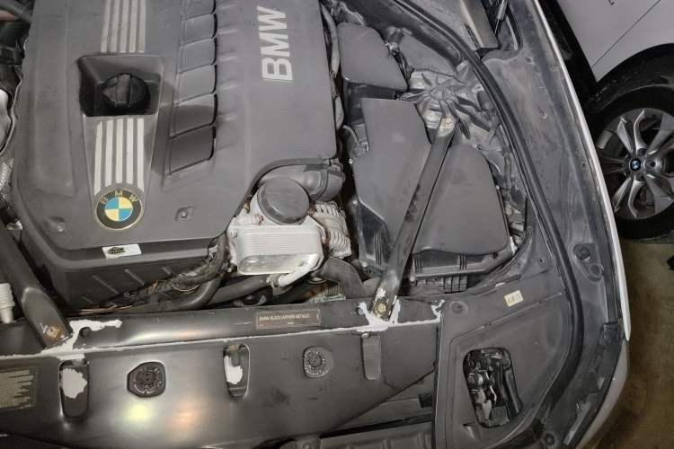 Used BMW 5 Series 2012 523Li Luxury Model Engine Bay Left