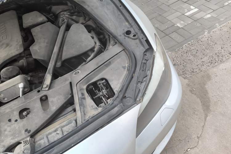 Used BMW 5 Series 2012 523Li Luxury Model Engine Bay Left