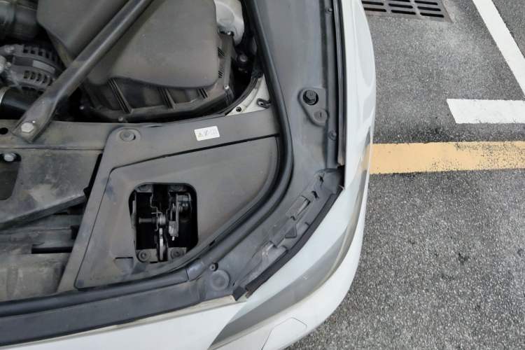 Used BMW 5 Series 2012 523Li Luxury Model Engine Bay Left