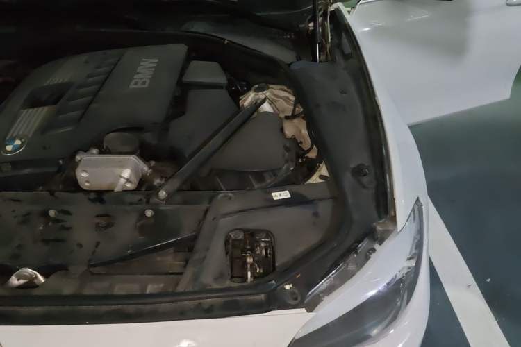Used BMW 5 Series 2012 523Li Luxury Model Engine Bay Left