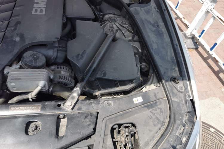 Used BMW 5 Series 2012 520Li Elegant Edition Engine Bay Left