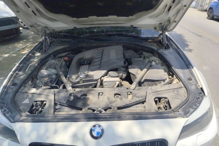 Used BMW 5 Series 2012 520Li Elegant Edition Engine Bay