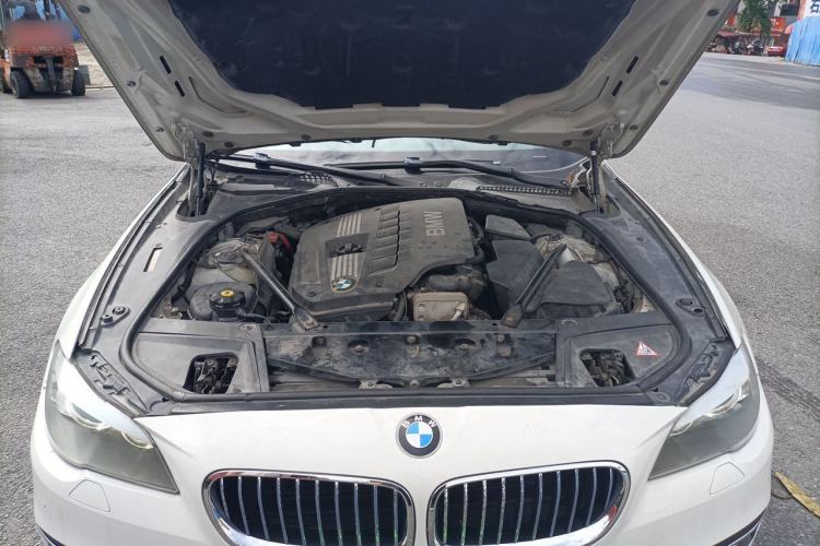Used BMW 5 Series 2012 520Li Elegant Edition Engine Bay