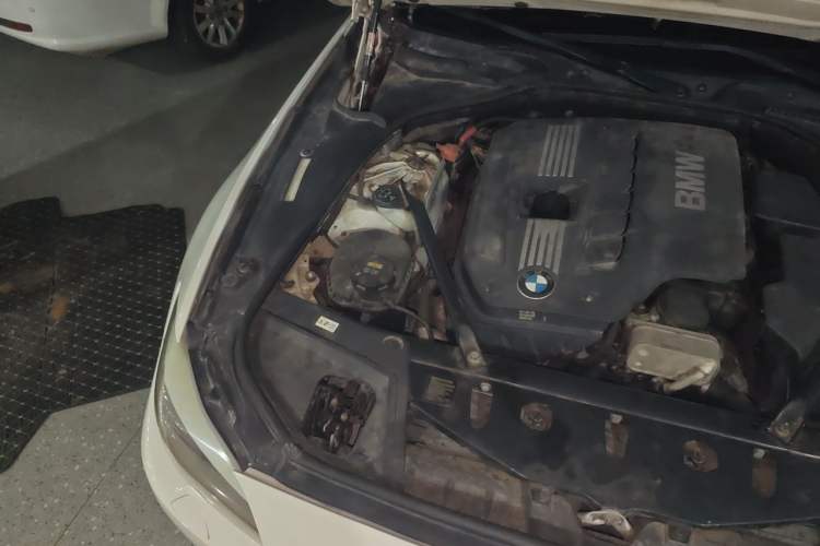 Used BMW 5 Series 2012 523Li Luxury Model Engine Bay Right