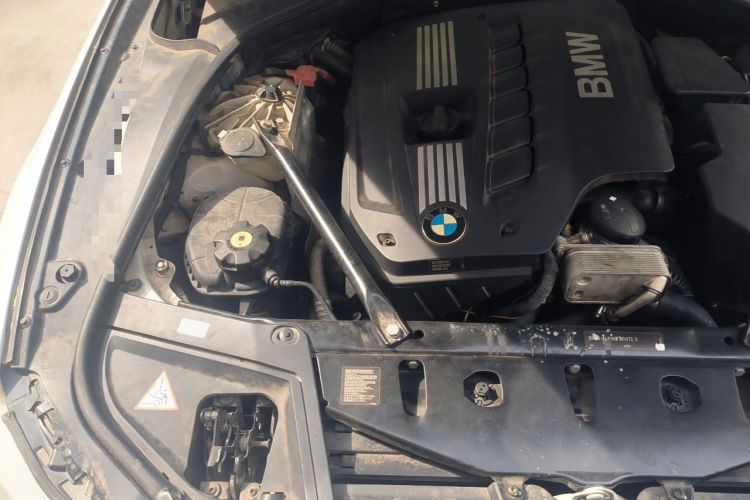 Used BMW 5 Series 2012 520Li Elegant Edition Engine Bay Right