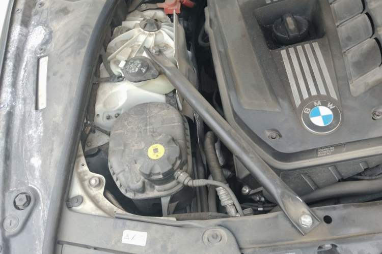 Used BMW 5 Series 2012 523Li Luxury Model Engine Bay Right