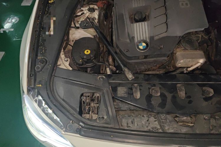 Used BMW 5 Series 2012 523Li Leading Model Engine Bay Right