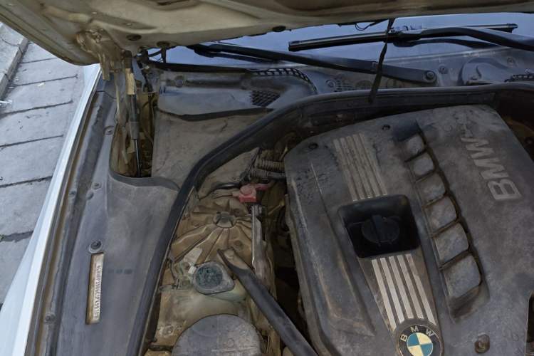 Used BMW 5 Series 2012 523Li Luxury Model Engine Bay Right