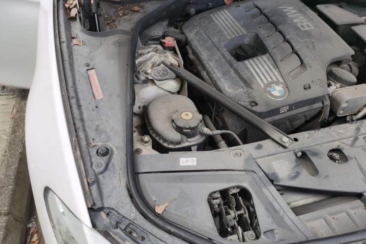 Used BMW 5 Series 2012 520Li Elegant Edition Engine Bay Right