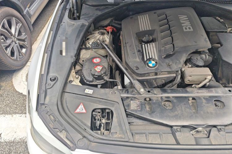 Used BMW 5 Series 2012 520Li Elegant Edition Engine Bay Right