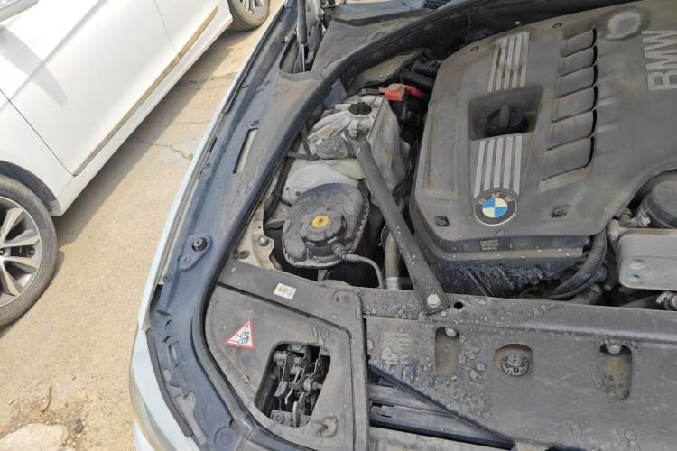 Used BMW 5 Series 2012 523Li Leading Model Engine Bay Right