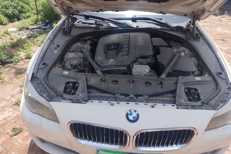 Used BMW 5 Series 2012 530Li Luxury Model Engine Bay Right
