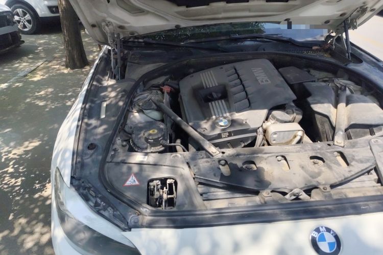 Used BMW 5 Series 2012 520Li Elegant Edition Engine Bay Right