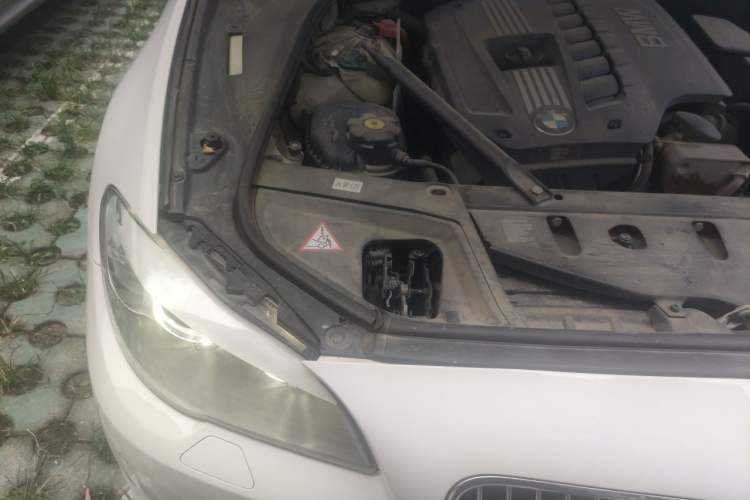 Used BMW 5 Series 2012 523Li Luxury Model Engine Bay Right