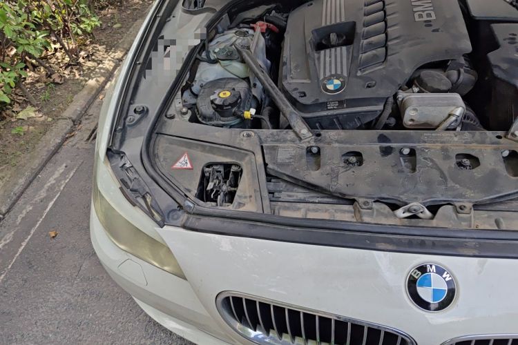 Used BMW 5 Series 2012 520Li Elegant Edition Engine Bay Right