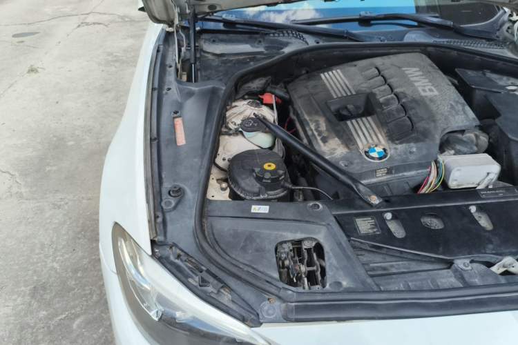 Used BMW 5 Series 2012 523Li Luxury Model Engine Bay Right