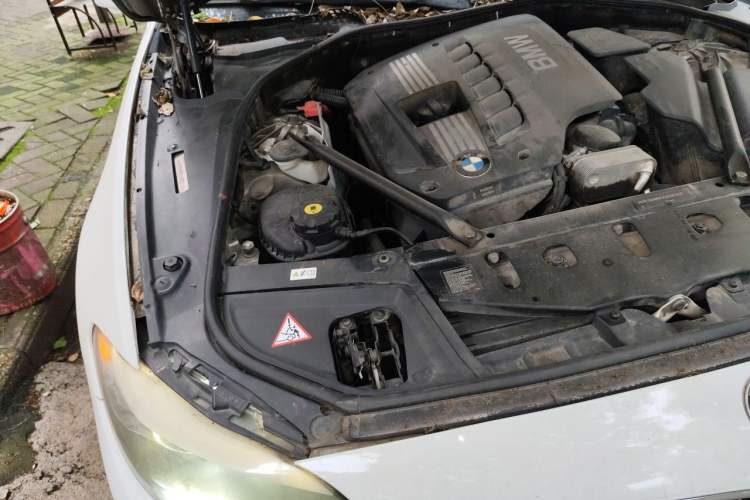 Used BMW 5 Series 2012 523Li Leading Model Engine Bay Right