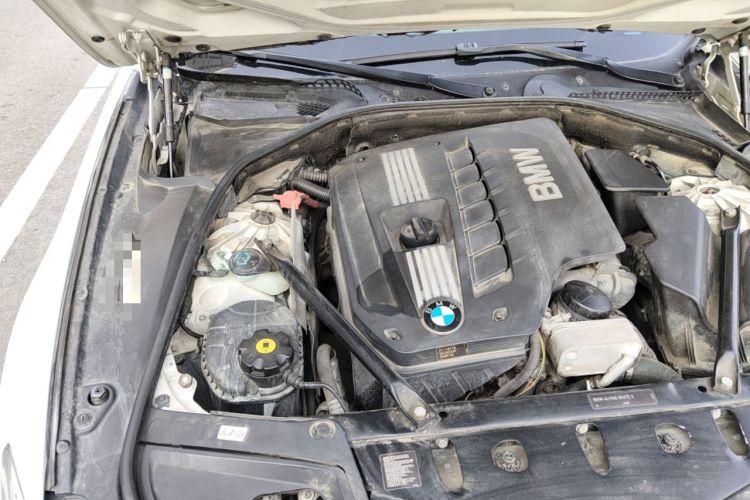 Used BMW 5 Series 2012 523Li Luxury Model Engine Bay Right