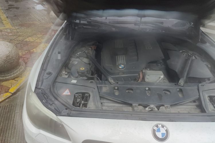 Used BMW 5 Series 2012 523Li Leading Model Engine Bay Right