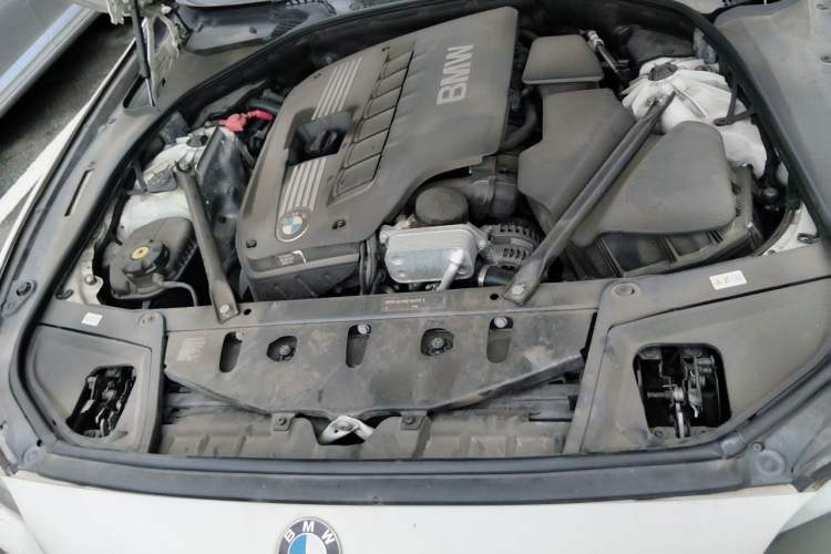 Used BMW 5 Series 2012 523Li Luxury Model Engine Bay