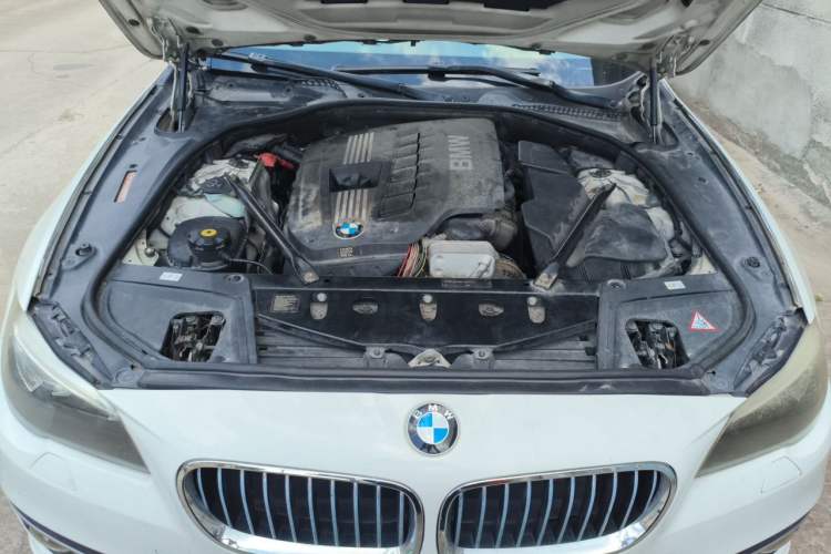 Used BMW 5 Series 2012 523Li Luxury Model Engine Bay