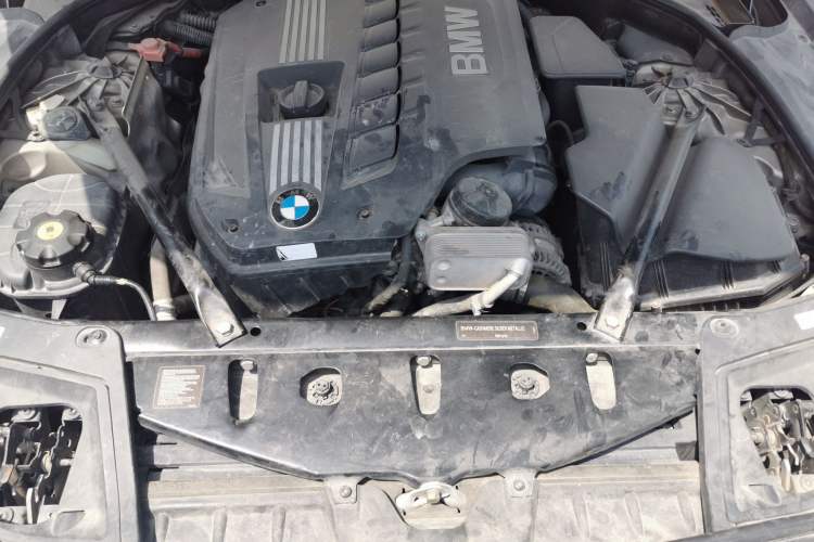Used BMW 5 Series 2012 520Li Elegant Edition Engine Bay