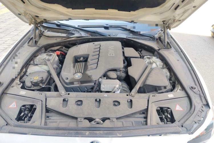 Used BMW 5 Series 2012 520Li Elegant Edition Engine Bay