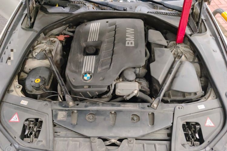 Used BMW 5 Series 2012 520Li Elegant Edition Engine Bay