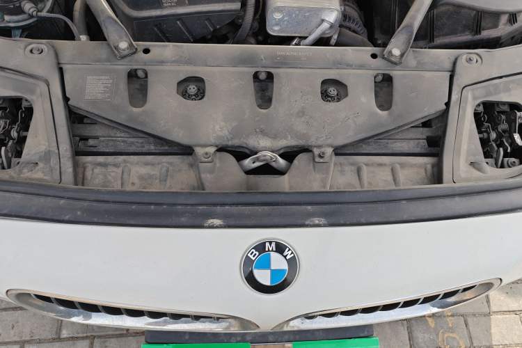Used BMW 5 Series 2012 520Li Elegant Edition Engine Bay