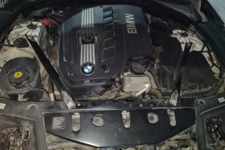 Used BMW 5 Series 2012 520Li Elegant Edition Engine Bay