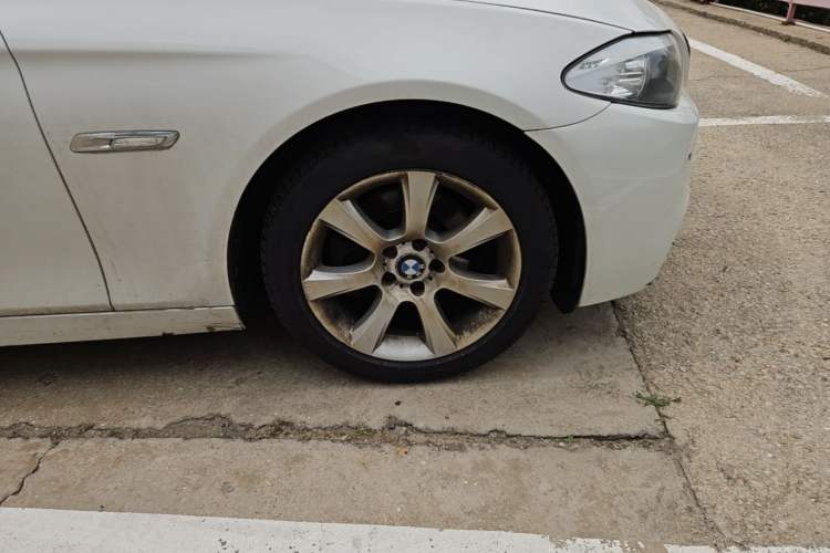 Used BMW 5 Series 2012 530i Sport Touring Exterior 1