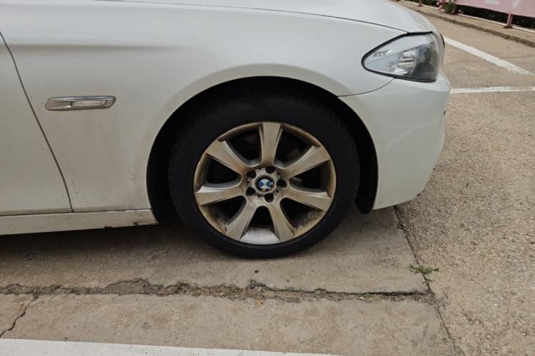Used BMW 5 Series 2012 530i Sport Touring Exterior 5