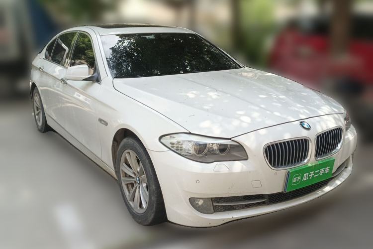 Used BMW 5 Series 2012 520Li Elegant Edition Front Right 45 Deg