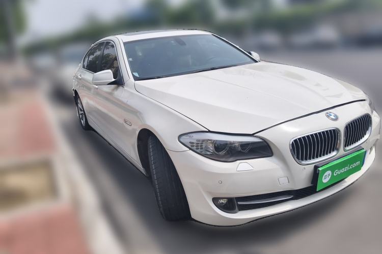 Used BMW 5 Series 2012 520Li Elegant Edition Front Right 45 Deg