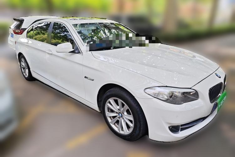 Used BMW 5 Series 2012 520Li Elegant Edition Front Right 45 Deg