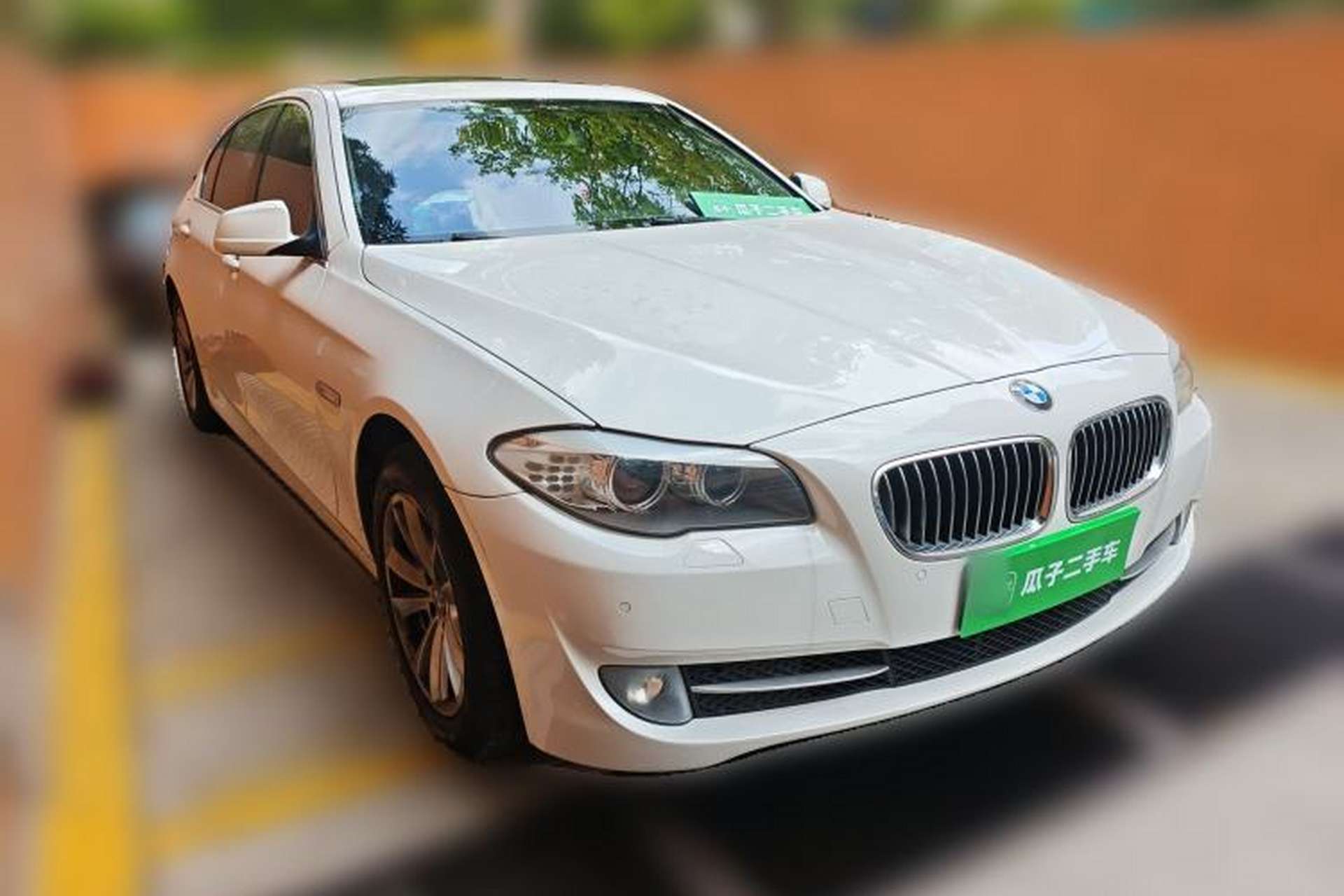 Used BMW 5 Series 2012 520Li Elegant Edition Front Right 45 Deg