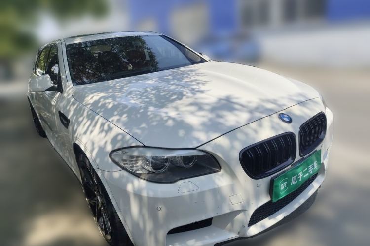 Used BMW 5 Series 2012 520Li Elegant Edition Front Right 45 Deg