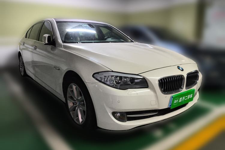 Used BMW 5 Series 2012 530Li Luxury Model Front Right 45 Deg