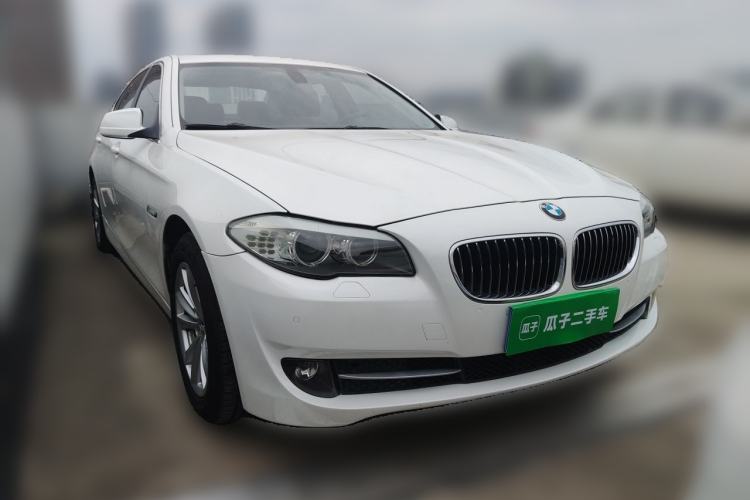 Used BMW 5 Series 2012 520Li Elegant Edition Front Right 45 Deg