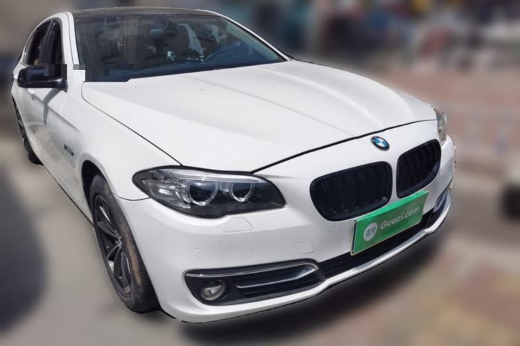 Used BMW 5 Series 2012 520Li Elegant Edition Front Right 45 Deg